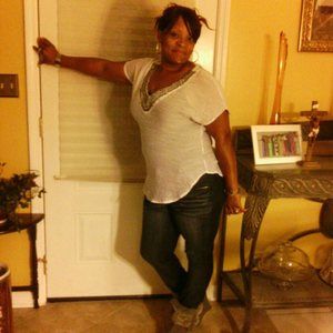 Meet your Posher, Harriette